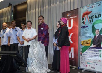 Dr. Dzulkefly Ahmad pada Majlis Perasmian Hari Kesedaran Kanser Hati Sempena Hari Kanser Sedunia 2024 di Komune Living dan  Wellness, Bandar Tun Razak, Kuala Lumpur hari ini.