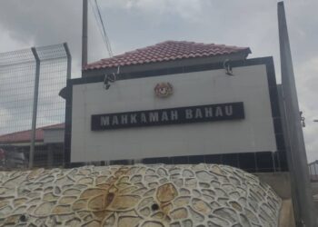 SEORANG lelaki warga asing dijatuhkan hukuman penjara 19 bulan dan denda RM2,000 oleh Mahkamah Majistret Bahau di sini selepas didapati bersalah mencuri motosikal dan tinggal lebih masa di negara ini.