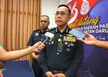 KAMA Azural Mohamed semasa sidang media selepas ditemui pemberita pada program 'General Rollcall' Ketua Polis Daerah Pasir Mas di Dewan Ketua Polis Negara Ibu Pejabat Polis (IPD) Pasir Mas, Kelantan hari ini-UTUSAN/ROHANA ISMAIL.