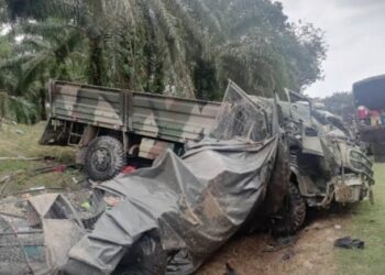 SEBUAH trak tentera yang membawa muatan bekalan makanan dan peralatan dapur terbabas mengakibatkan pemandunya cedera parah dan seorang penumpang cedera dalam kejadian di Jalan Besar Palong 7,8 – Palong 4,5,6, Jempol tengah hari tadi.