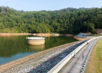 KAPASITI efektif Empangan Air Itam dan Teluk Bahang berubah disebabkan oleh cuaca panas yang berlaku di seluruh negara termasuk Pulau Pinang