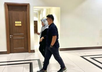 Anggota polis berpangkat sarjan hadir ke Mahkamah Khas Rasuah di Kota Kinabalu hari ini untuk berdepan tuduhan menerima rasuah RM2,000.