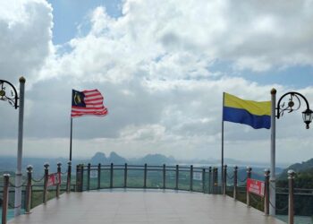 KADAR caj yang dikenakan kepada pengunjung bagi merakamkan gambar menggunakan kamera di View Point Wang Kelian, Perlis hanya salah faham. -UTUSAN