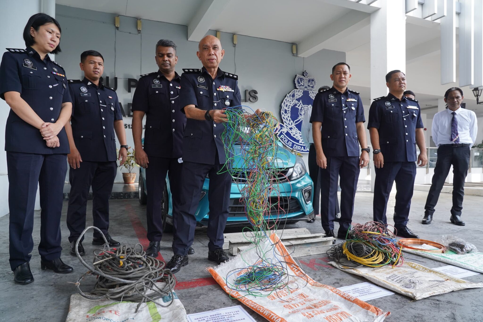 Polis Tumpaskan Sindiket Curi Kabel Didalangi Din Beringin - Utusan ...