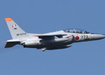 This photo taken on September 8, 2017 shows Kawasaki T-4 subsonic intermediate jet aircraft, Japan Air Self-Defense Force (JASDF) 2nd Air Wing 203rd Tactical Fighter Squadron, taking off at Chitose Air Base located in Chitose, Hokkaido prefecture. (Photo by KAZUHIRO NOGI / AFP)