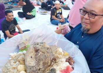 HIDANGAN kurma kepala kambing yang disediakan ketika berbuka puasa kelmarin sempena Karnival Mahabbah @ Bertam Square: Iftar On The Road di Kepala Batas, Pulau Pinang.