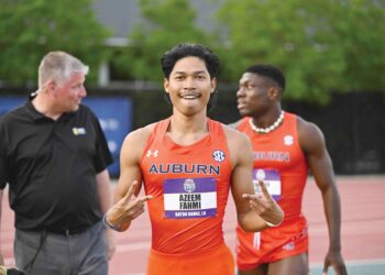 Muhammad Azeem bantu University Auburn muncul juara acara 4x100 meter (m) pada kejohanan  Persatuan Olahraga Kolej Kebangsaan (NCAA) di Oregon, Amerika Syarikat (AS), hari ini.