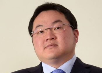 JHO LOW