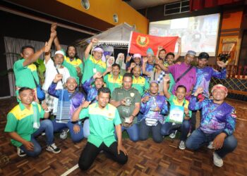Pasukan Kedah muncul juara keseluruhan Festival Layang-Layang Sedunia Ke 26 yang melabuhkan tirainya semalam. – UTUSAN/RAJA JAAFAR ALI