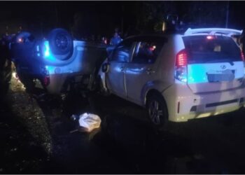 KEADAAN Kereta Produa Myvi dipandu Chin Sio Mei dan Mohammad Ariff Azeem Ahmad selepas bertembung dalam kemalangan di Kilometer 103, Jalan Johor Bahru - Melaka berhampiran Tanjung Labuh di Batu Pahat malam tadi.