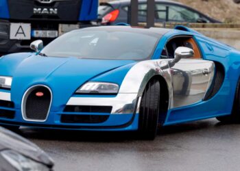 BUGATTI VEYRON