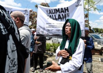 UMAT Islam kali ini benar-benar serius dan tiada lagi tolak ansur dalam mempertahankan kesucian agama yang dianuti. – GAMBAR HIASAN