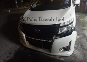 MPV dipandu lelaki mabuk menyebabkan kecederaan kepada penunggang dan pembonceng motosikal di Jalan Ashman Shah, Ipoh hari ini. - UTUSAN