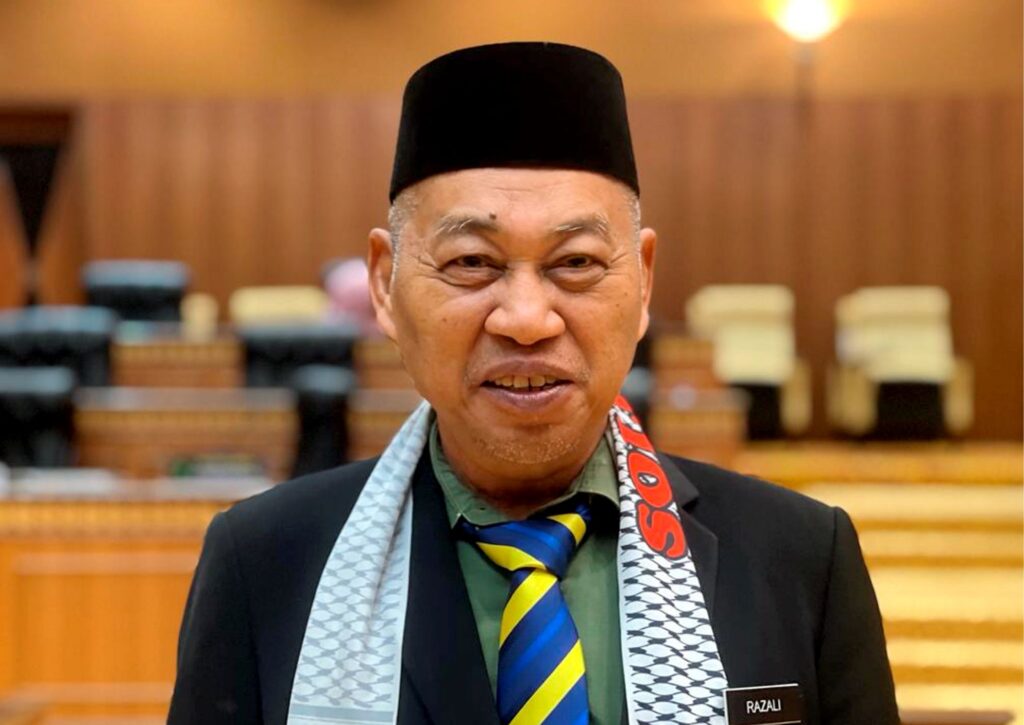 Perlis usaha tingkat hasil benih padi sendiri