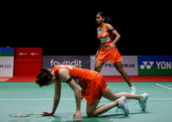 PEARLY Tan-M. Thinaah tewas kepada beregu Jepun, Rin Iwanaga-Kie Nakanishi 20-22, 19-21 pada perlawanan suku akhir Terbuka Denmark 2024, di Arena Jyske Bank, hari ini.