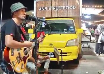 FAZLI kerap mendapat undangan untuk membuat persembahan di food truck.