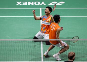 ARIF Junaidi-Yap Roy King menewaskan pasangan Taiwan, Lee Jhe Huei-Yang Po Hsuan 21-19, 21-18 pada aksi suku akhir Orleans Masters 2025, di Palais de Sport, Perancis, hari ini.