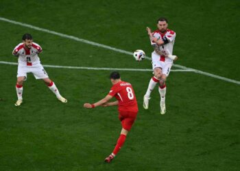 PENYERANG Turkiye, Arda Guler menjaringkan gol kedua pasukannya semasa perlawanan bola sepak Kumpulan F Euro 2024 antara Turki dan Georgia, hari ini. - AFP