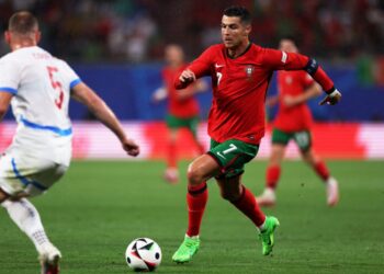 CRISTIANO Ronaldo gagal memberi impak ketika turun berdepan Republik Czech dalam aksi pertama Euro 2024.-AFP