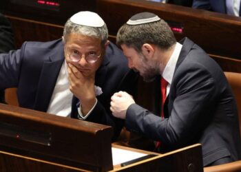 ITAMAR Ben-Gvir (kiri) dan Bezalel Smotrich menolak perjanjian gencatan senjata yang disokong AS. -AGENSI