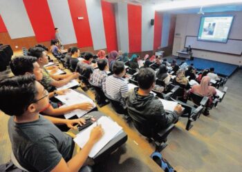 PENGIKTIRAFAN Pembelajaran Berasaskan Pengalaman Terdahulu (APEL) memberi motivasi kepada individu untuk meneruskan pengajian dan latihan di samping mengejar peluang kerjaya di peringkat yang lebih tinggi.