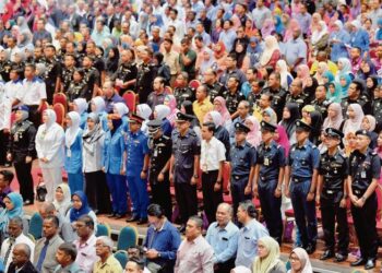 PENGLIBATAN salah laku dan rasuah dalam kalangan penjawat awam memberi impak besar terhadap kehidupan rakyat selain terhadap pencapaian ekonomi dan pembangunan negara.