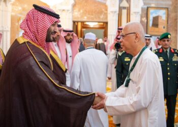 Putera Mahkota Arab Saudi, Putera Mohammed bin Salman dan Datuk Seri Ismail Sabri Yaakob pada majlis jamuan tengah hari di istana baginda di Mina. - FB ISMAIL SABRI YAAKOB