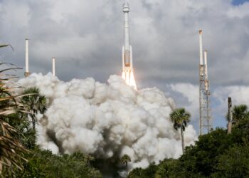 KAPSUL Starliner dilancarkan dari Cape Canaveral, Florida menggunakan roket Atlas V oleh United Launch Alliance (ULA).- AGENSI