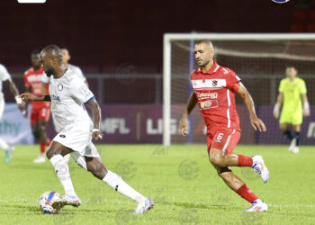 ODAY Kharoub (kanan) membantu bantu KDN FC meraih kemenangan sulung dalam saingan Liga Super selepas berjaya menyempurkan sepakan penalti pada minit ke-28 semasa aksi menentang PDRM FC di Stadium Sultan Muhammad IV, Kota Bharu, Kelantan sebentar tadi-IHSAN MFL