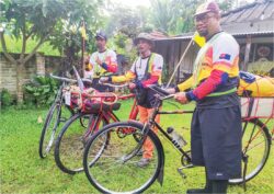 Tiga sahabat kayuh basikal tua 300km