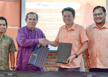 MAJLIS menandatangani memorandum persefahaman antara Bank Muamalat dan INCEIF.