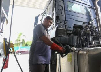 PENJIMATAN se­banyak RM4 bilion hasil daripada penyasaran subsidi diesel berkuat kuasa kelmarin boleh digunakan untuk pelbagai man­faat untuk rakyat.