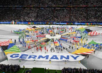 ACARA Pembukaan Euro 2024 yang berlangsung di Jerman diadakan dengan cukup meriah dan sangat dinanti oleh jutaan peminat-peminat bola sepak seluruh dunia.-AFP