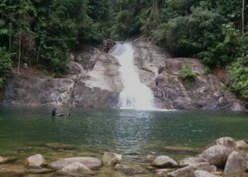 KAWASAN rekreasi Air Terjun Menderu, Kemaman yang tular terdapat dakwaan  berlaku jangkitan kencing tikus, semalam.