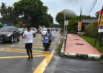 SYED Saddiq Syed Abdul Rahman ketika melalui Melaka untuk Langkah Muar.