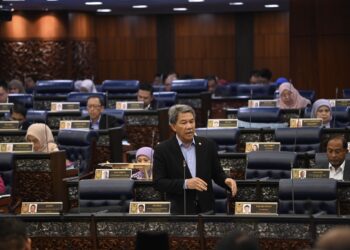 MOHAMAD Hasan ketika Sesi Soal Jawab Lisan di Dewan Rakyat, hari ini. - FOTO: JABATAN PENERANGAN MALAYSIA