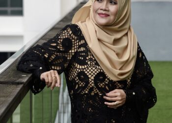 KUALA LUMPUR, 24 Mei 2022 -  Datuk Aishah Ariffin pada  pelancaran single baru bertajuk Ketentuan Takdir di Universal Music Malaysia Petaling Jaya di sini hari ini. -FOTO/MOHD. FIRDAUS MOHD JOHARI