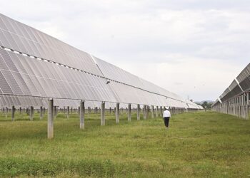industri solar adalah elemen utama yang menyumbang dalam peralihan tenaga negara tetapi terpinggir dalam Skim Pembiayaan Teknologi Hijau (GTFS).