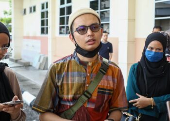 SHAHIRAN Shaharun, abang kepada wanita yang maut ditikam suami di Batu Gajah semalam ditemui pemberita di HRPB Ipoh hari ini. - UTUSAN/MUHAMAD NAZREEN SYAH MUSTHAFA