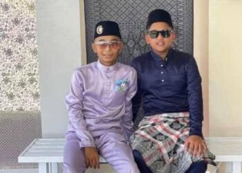 MOHD. Faris Mohd. Zulkifli (kanan) dan Muhamad Darwish Ezariff Mohd. Khairul Azuan maut selepas motosikal dinaiki terbabas di Kilometer 4, Jalan Kampung Gaung-Kuala Pueh Empangan Jenagur dekat Kampung Pauh, Hulu Terengganu, semalam.