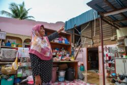 Angin 70 km/j `badai’ Kubang Pasu awal pagi tadi 