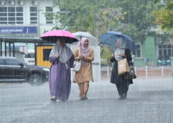 KEBARANGKALIAN fenomena La Nina yang menyaksikan taburan hujan tinggi dan cuaca lembap berlaku 
di Malaysia adalah antara sekitar 70 hingga 80 peratus mulai Julai ini.