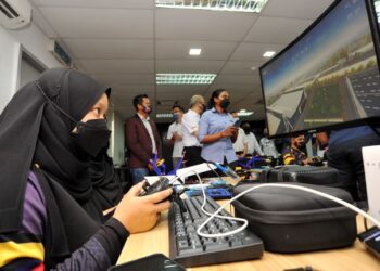 SISTEM pendidikan yang bertunjangkan teknologi digital berpotensi untuk bersaing dengan negara-negara maju.