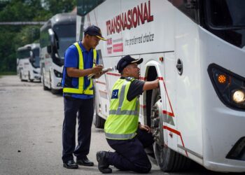 DATA saman dan pelanggaran lalu lintas dengan tempoh tamat cukai jalan dan lesen wajar disepadukan. -UTUSAN