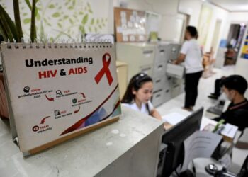 BESAR harapan kita agar semua pihak dapat memberi kerjasama untuk menghentikan stereotaip negatif terhadap golongan yang 
hidup dengan HIV dan AIDS (ODHA) di dalam media. – AFP