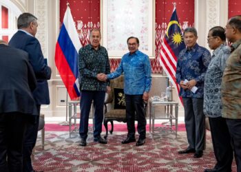 ANWAR Ibrahim dan menerima kunjungan Russia Sergey Lavrov di Seri Perdana, Putrajaya.-FACEBOOK ANWAR