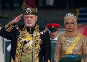 YANG di-Pertuan Agong, Sultan Ibrahim dan Raja Permaisuri, Raja Zarith Sofiah. - BERNAMA
