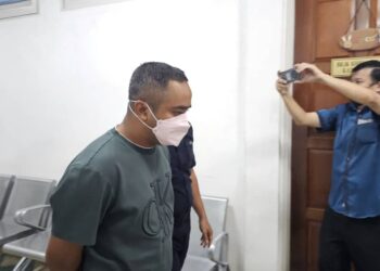 SAIFUL NIZAM Saharuddin mengaku tidak bersalah di Mahkamah Sesyen Taiping hari ini atas empat pertuduhan pengubahan wang haram bernilai RM926,427.53 pada Julai tahun lalu. - UTUSAN