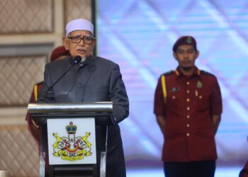 ABDUL Hadi Awang semasa menyampaikan ucapatama di Kelantan Membangun Bersama Islam Internasional Conference 2024 (KelMIC 2024) di Kota Bharu, Kelantan sebentar tadi-UTUSAN/KAMARUL BISMI KAMARUZAMAN.