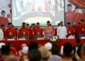 MAHDZIR Khalid ketika merasmikan Mesyuarat UMNO Bahagian Kubang Pasu di Dewan Maktab Rendah Sains Mara (MRSM) Kubang Pasu.